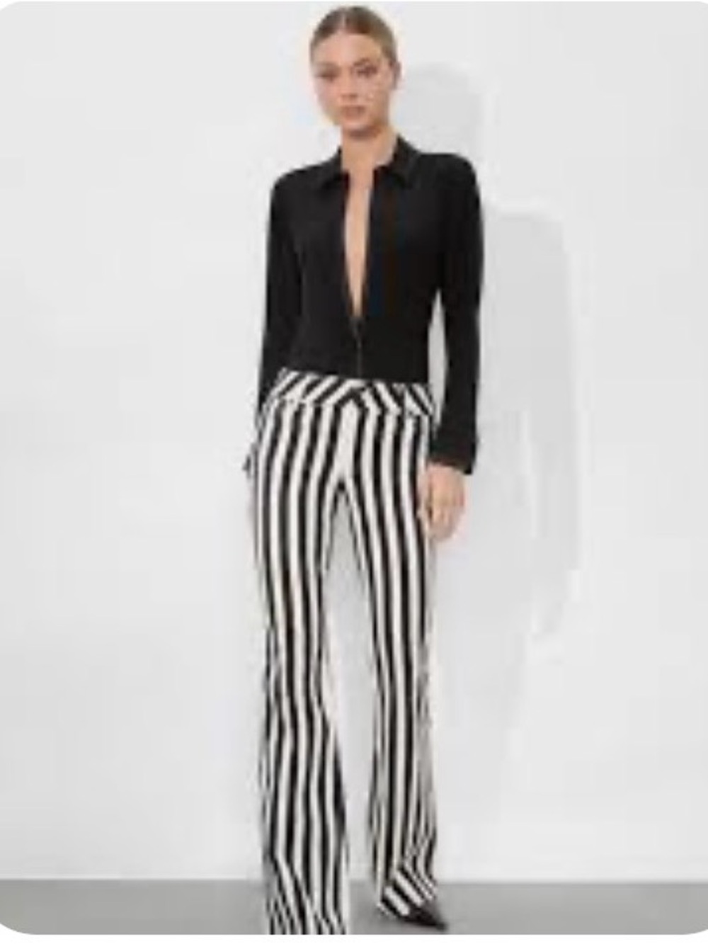 Alice + Olivia Stacey Low Rise Jeans